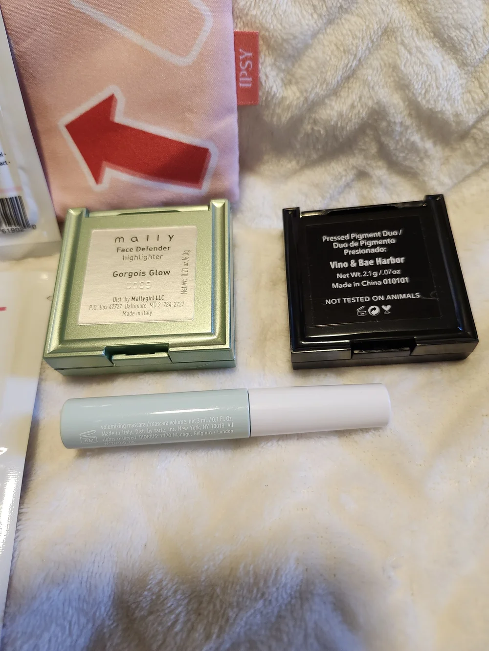 Beauty 8 Pack Skincare Set in Pink – Clinique, Marc Jacobs & More